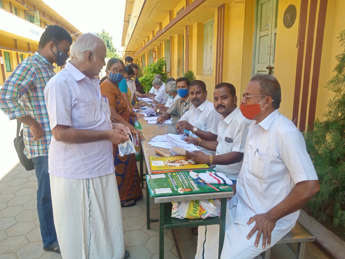 jinoth56's tweet photo. சேலம் மாநகர் கொண்டலாம்பட்டி பகுதி-1, வாக்காளர் சேர்ப்பு முகாம். @CMOTamilNadu @EPSTamilNadu @ElangovanAiadmk @AIADMKITWINGOFL @AIADMKOfficial https://t.co/47nzqS6Efh