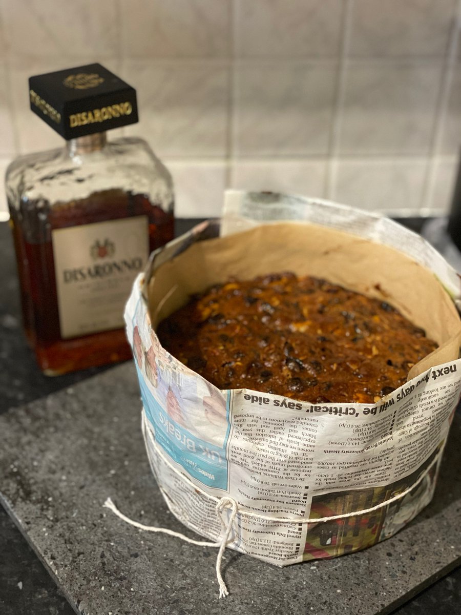debjj13's tweet photo. This has to be the best Christmas cake recipe @bbcgoodfood. Its the first recipe I tried when I started baking a few years ago and @jamesmartinchef  it will always be my go to recipe - thank you 🎄🎄🎄 https://t.co/EsW1aTHFsu