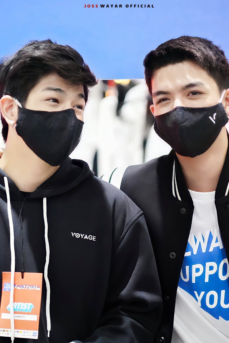 JossWayarofc's tweet photo. 201121 พ่อค้าหล่อบอกต่อ 😁😍
#Thevoyagestore
#LUKExFantopia2020
#JOSSxFantopia2020
#JossWayar #จอสครับไม่ใช่จอร์ช https://t.co/dOebePmI0x