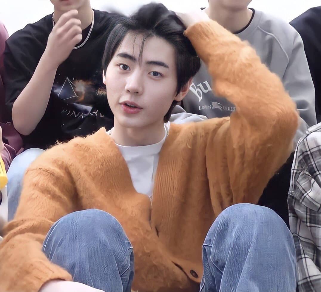 𝐚𝐧☽⁷ //Follback me tweet media