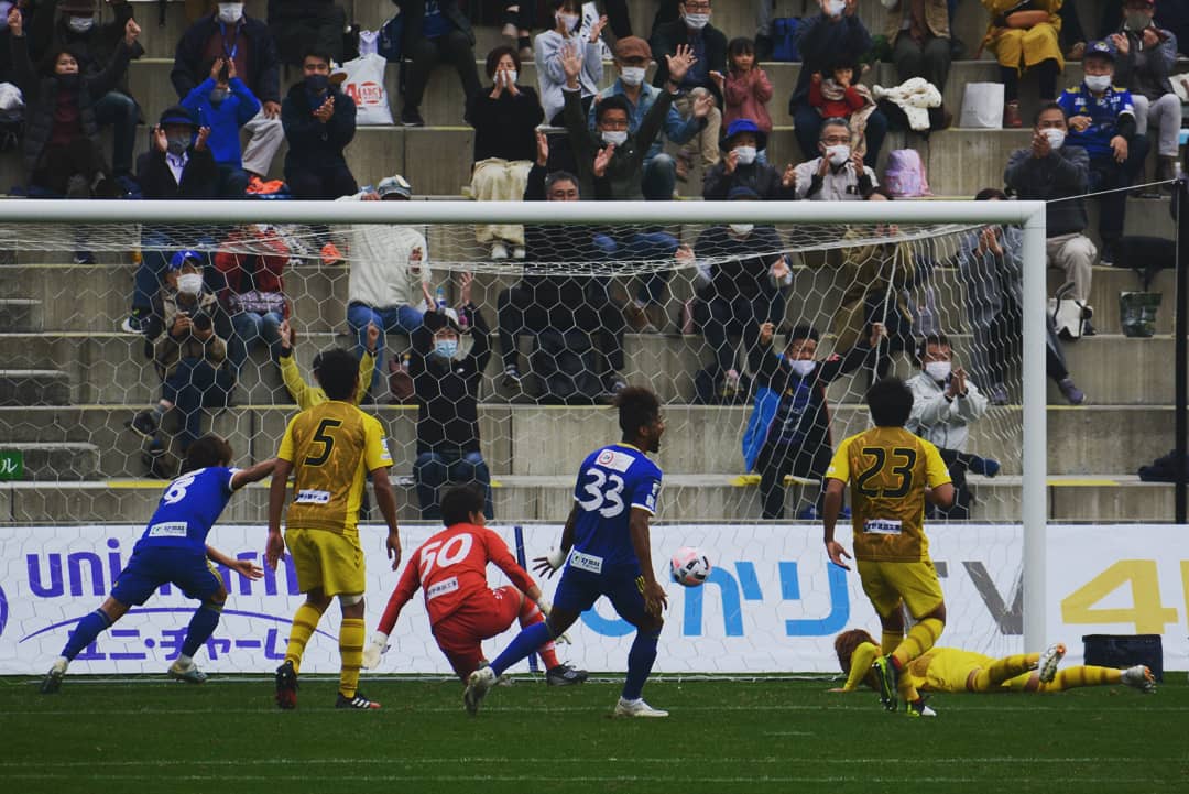K19690502Y's tweet photo. 久しぶりの観戦

地元にサッカーチームがあるっていいですね‼️

頑張れ #FC今治 https://t.co/ApJSpevmkY
