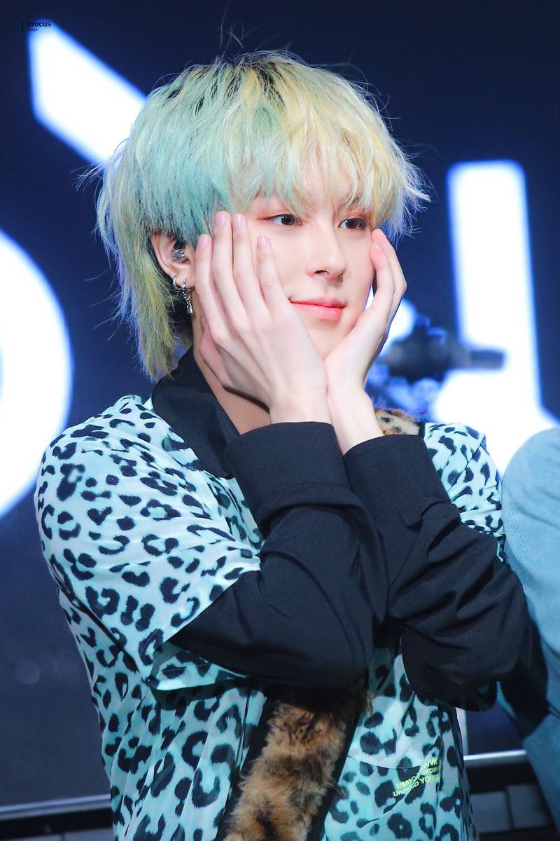 crocus0124's tweet photo. 201114 스튜디오위

🌼🌻🌺🌸

 #원위 #ONEWE #키아 #CyA #기욱 https://t.co/fpTXCY8v8m