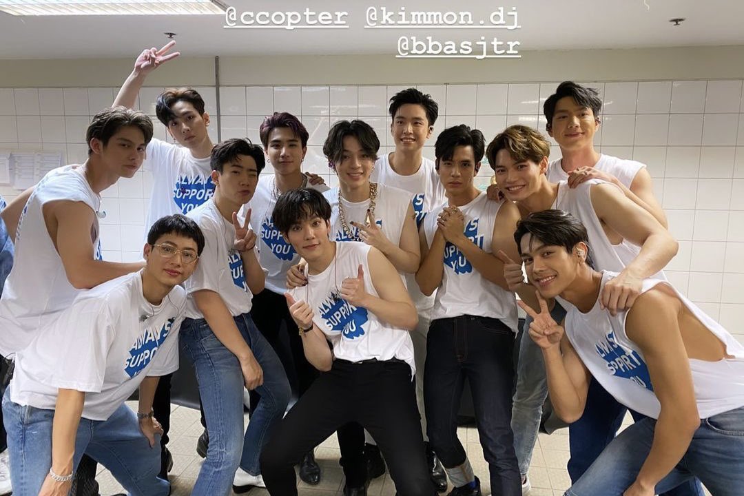 RaikantopeniPHL's tweet photo. [RAIKAN UPDATE]
Today is the last day of Fantopia 2020!🥰 An early Congratulations to all boys who gave their best in every performances! More concert to come and sana dito naman sa Philippines!HAHA

Here are some pictures! Pic palang Kilig na Kilig ka na,edi lalo na pag personal https://t.co/ia4ivfzlqn