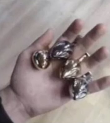 J’ai trouvé des pierres de l’infini dans la chambre de ma fille! Je ne savais pas qu’elle était à ce point fan de Thanos.