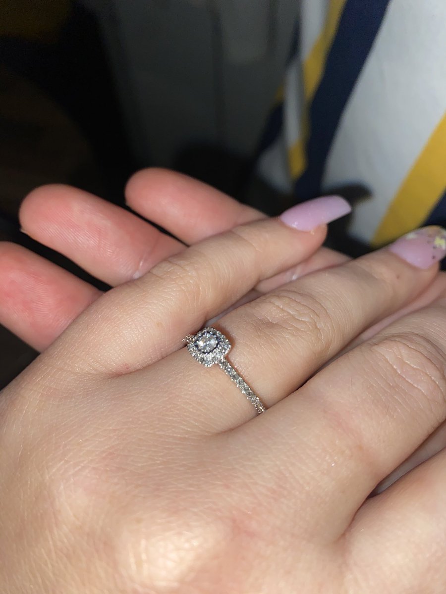 hannah_bray1's tweet photo. The best surprise! We’re Engaged💍💙 https://t.co/DuOypO0QQU