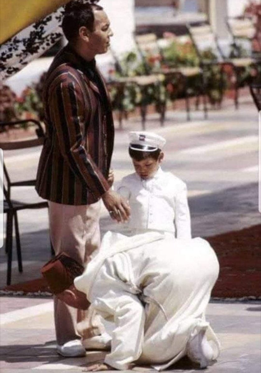 Haha96592985's tweet photo. اتريدون من شعب حر و لم يركع يوما الا لله ان يكون مثلكم يعيش في الذل و الهوان و الركوع لغير الله  لا يشرفنا ان نكون مغاربة و لن نكون مغاربة https://t.co/mL2K2TS9lX