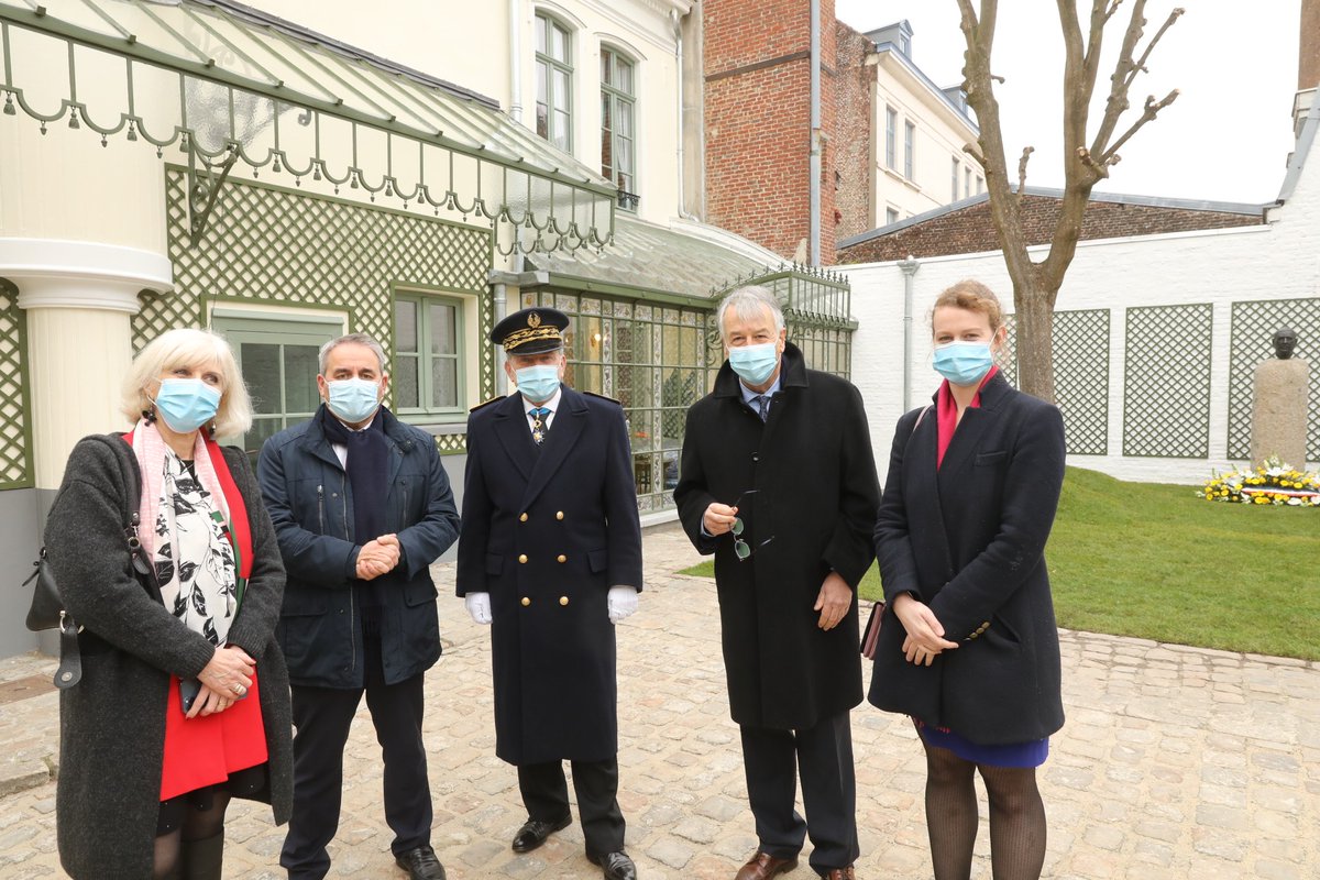 departement59's tweet photo. En cette journée commémorant les 130 ans de la naissance de Charles de Gaulle à #Lille, un hommage républicain a été rendu au Général en présence de @JrLecerf dans la cour de la @MNdeGaulle fraîchement rénovée #DeGaulle2020 https://t.co/MgbR6w39hX