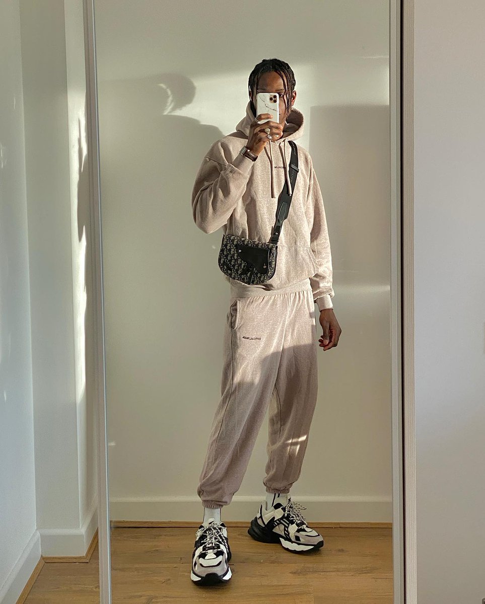 boohooMAN's tweet photo. 🔐 LOUNGEWEAR ON LOCK 🔐

Want to #WIN a new loungewear set of your choice?  👀

1. Follow Us 🤝
2. Like &amp; RT This Tweet 📲
3. Tweet #boohooMANlounge in the replies 

We'll be picking winners this week. 🔥

Check out our loungewear, now with 30% OFF 👉 https://t.co/5uZTrvFGxn https://t.co/fEImxWr4Ni