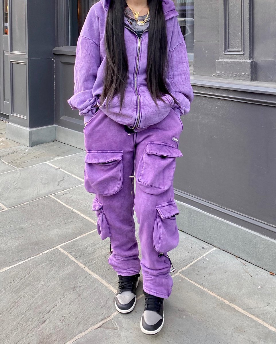 boohooMAN's tweet photo. 🔐 LOUNGEWEAR ON LOCK 🔐

Want to #WIN a new loungewear set of your choice?  👀

1. Follow Us 🤝
2. Like &amp; RT This Tweet 📲
3. Tweet #boohooMANlounge in the replies 

We'll be picking winners this week. 🔥

Check out our loungewear, now with 30% OFF 👉 https://t.co/5uZTrvFGxn https://t.co/fEImxWr4Ni