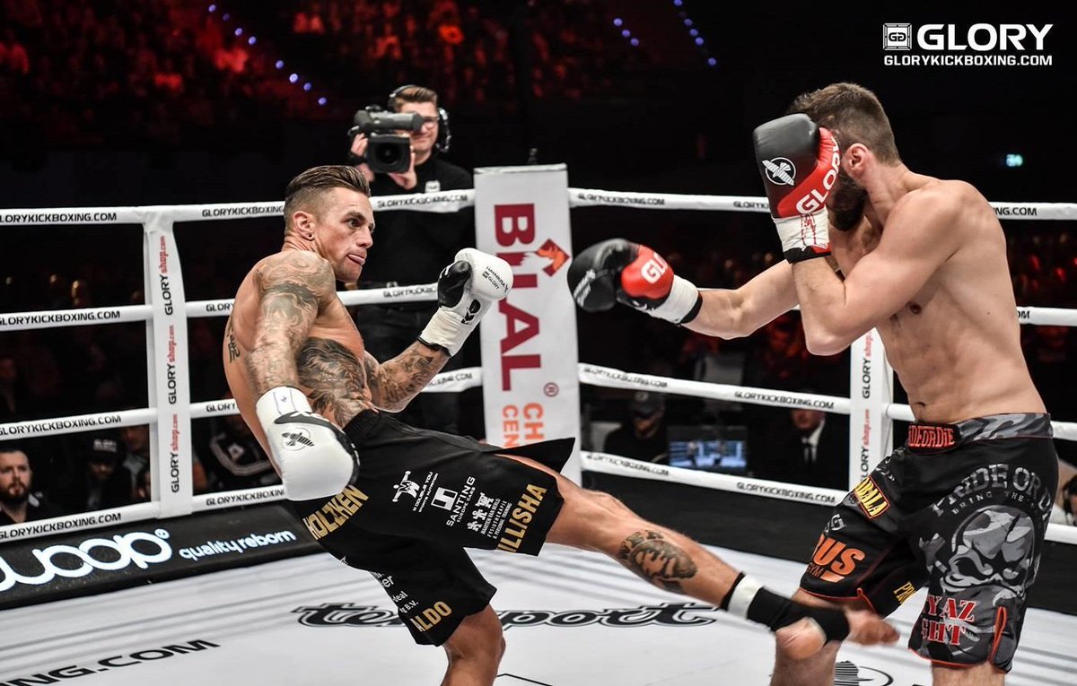 prideordie's tweet photo. Retour en 2017 lors du #Glory49 à Rotterdam !
Alim Nabiyev remportait ce jour là son combat face à Nieky Holzken par décision unanime qui lui permit d'affronter et de battre le français Cedric Doumbe actuel Champion Welterweight de la catégorie ! 👊💥 #GloryKickboxing #PRiDEorDiE https://t.co/lddlSLCHG1