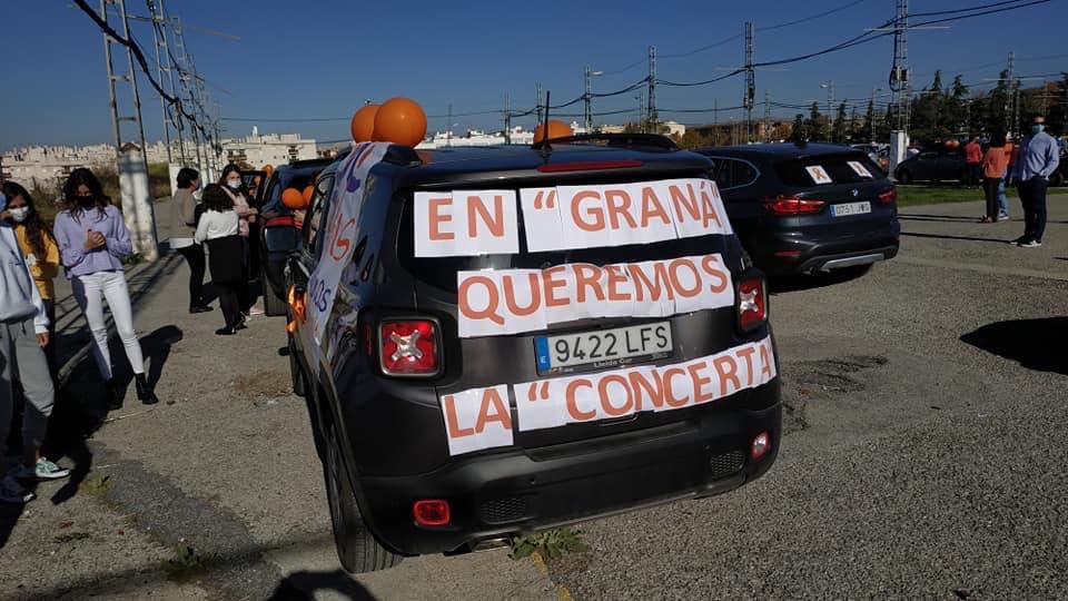 IHSSantaMariaGR's tweet photo. @IHSSantaMariaGR se hace visible en los coches que participan en la manifestación #22Noviembre #MasPlural #StopLeyCelaa https://t.co/3xwQ2m24Fi