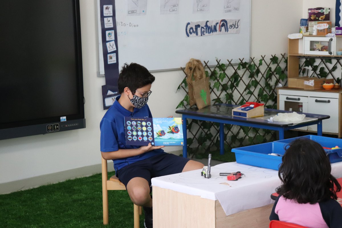 metropole_gems's tweet photo. A huge thank you to Diaco for stopping by to read his #LittleBird story with FS children! They were really happy and enjoyed listing to the story! ππ
#mtsstudents #mtscommunity @GEMS_ME @KHDA @SchoolsCompared https://t.co/PkPUwhVxOL