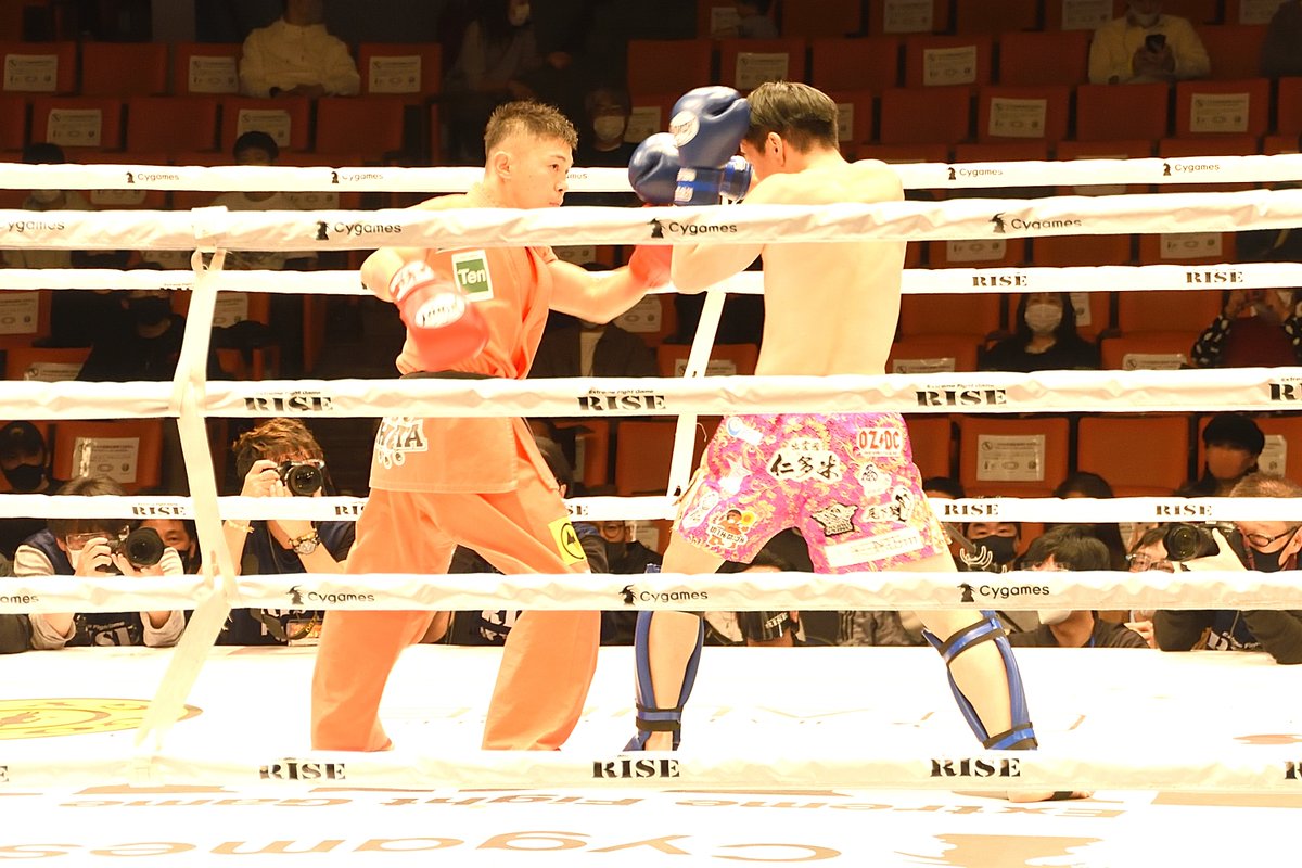 hiro_318's tweet photo. #RISE
#RISE143
#後楽園ホール
#瀧谷渉太 vs #寺戸信近
幕引きを担うのは信頼あればこそ。
そして去り際は美しく。 https://t.co/0lkcY60o8N