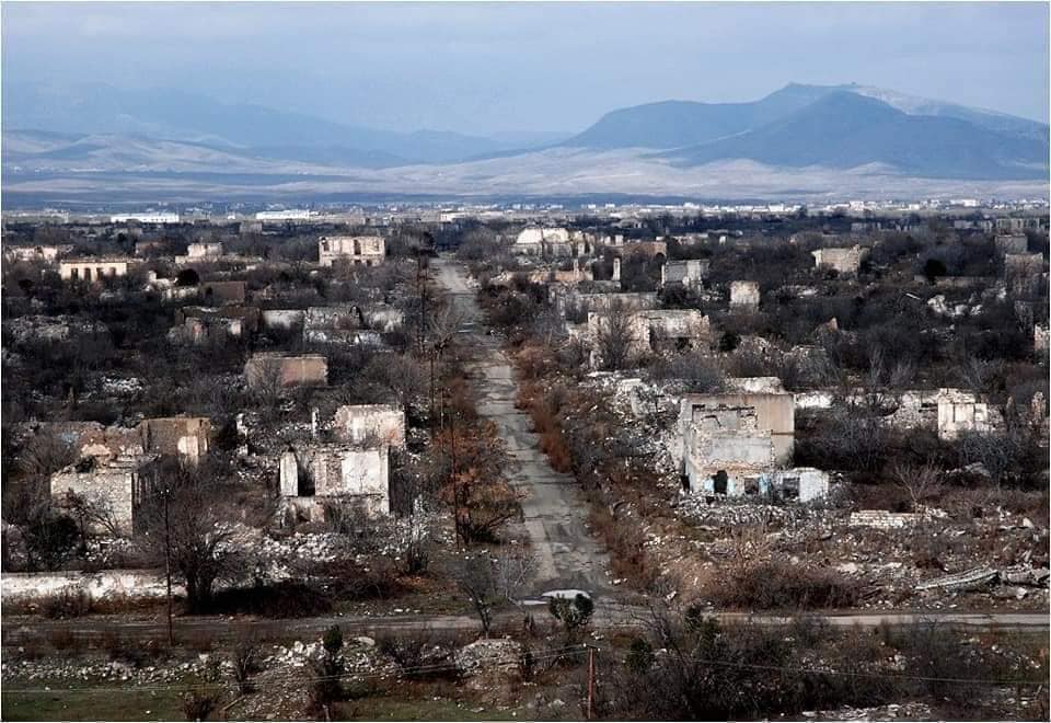 M_Ahmadzada's tweet photo. Coloro che sono preoccupati per il patrimonio cristiano nei territori liberati dell'🇦🇿, non dicono niente sulla distruzione da parte degli armeni del patrimonio storico, culturale e spirituale dell'🇦🇿 in quei territori per 30 anni. Questo è l'esempio più ovvio di #doppiostandard. https://t.co/a3RyVYqtUM