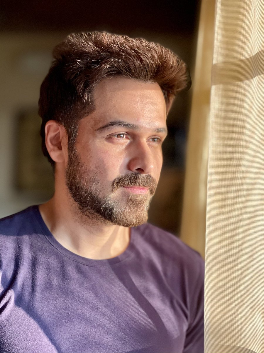 emraanhashmi's tweet photo. When you’re bored and the light’s kinda right 😎🎥 https://t.co/LUhtFFmwVc