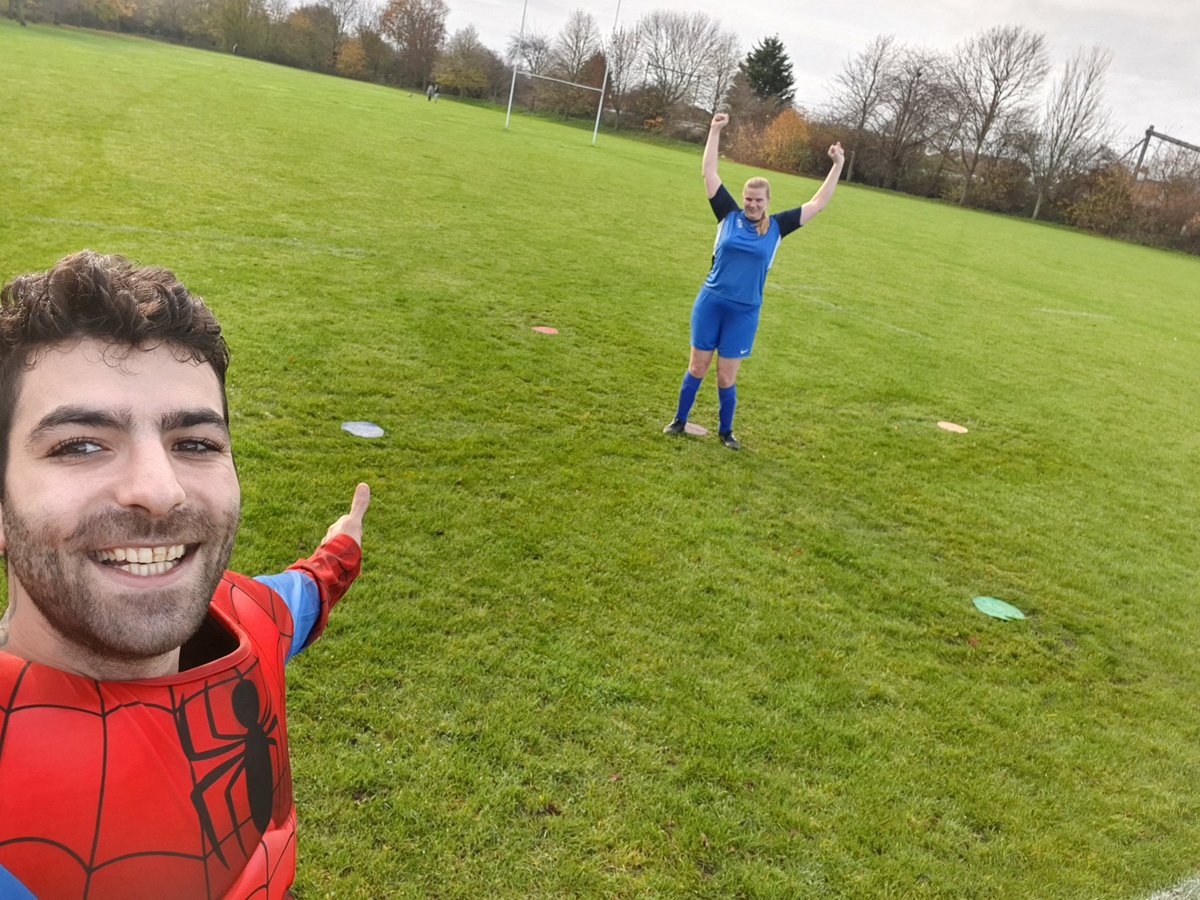 BillyRayMansell's tweet photo. Another race pack delivered and one to one sphere session with fellow #EssexAll2gether Team Ambassador taking on the @SuperheroTri - Huge well done Sasha and your awesome efforts! 73.6km so far! 💥 #AthomeSuperheroes #FindYourPower #TeamJJChalmers #TeamSpiderman #MasterYourSphere https://t.co/Rj6D8RvoAM