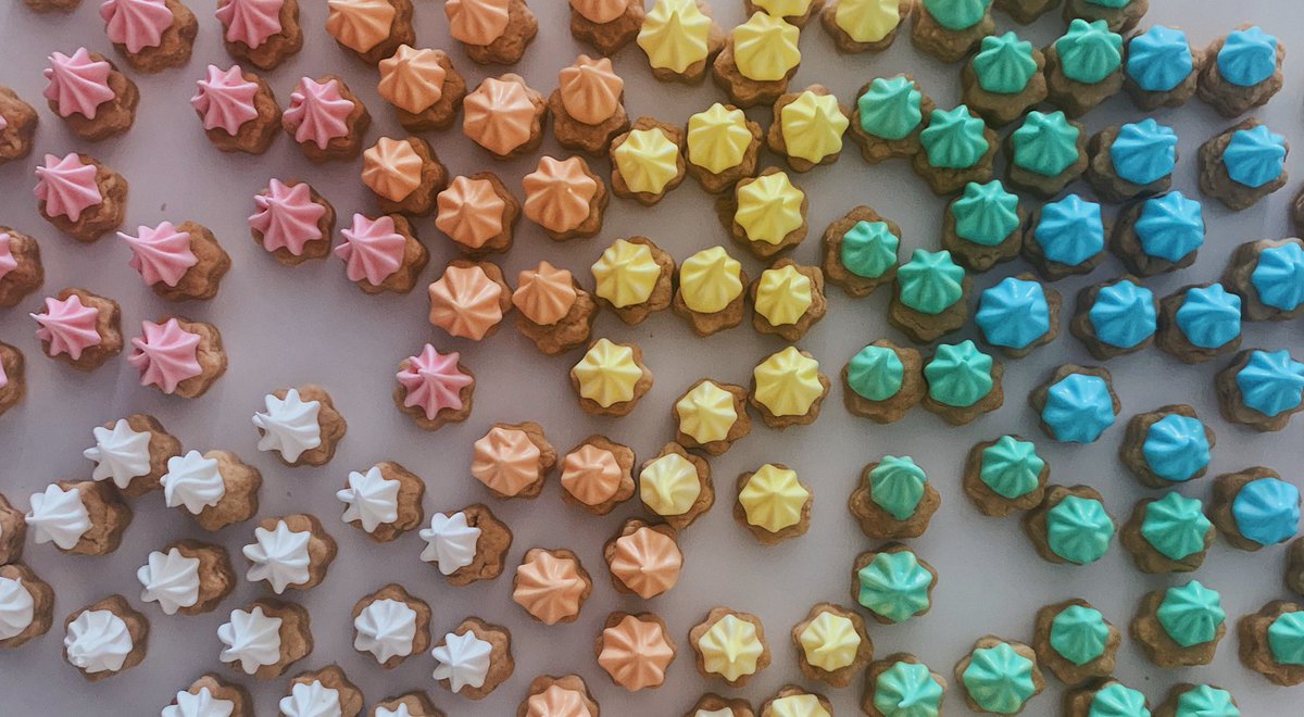 [Thread] Here& #39;s my super easy recipe for our childhood Iced Gems! Super simple, cheap and MUCH more satisfying than the store-bought ones.