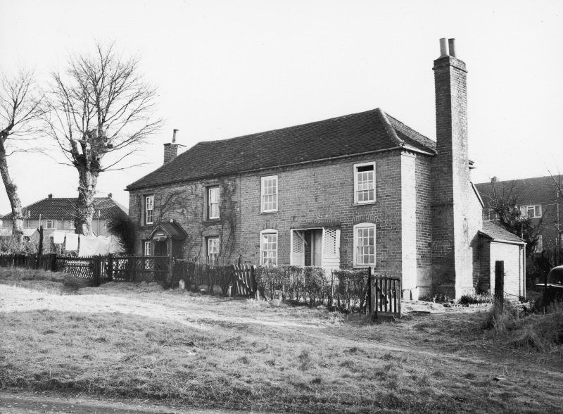 SurreyHeritage's tweet photo. The Historic Buildings photographic collection (CC1101/3) is a valuable record of lost buildings. Many, photographed 1950s-1970s, were subsequently demolished including these houses in Cobham, Chertsey and Old Woking https://t.co/C6tb3mSuxQ
#ExploreYourArchive #Home #HBAHHome https://t.co/bRdhWE16GG