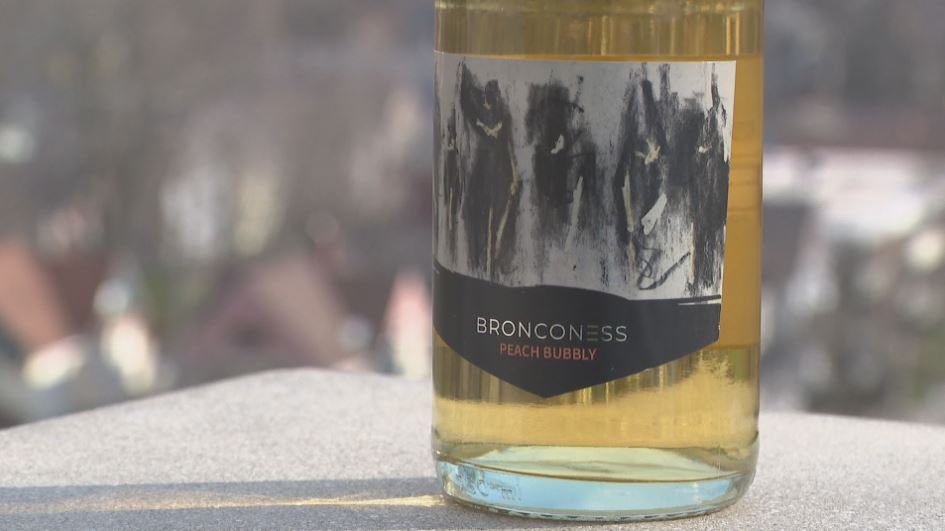 lexie_petrovic's tweet photo. Students wanted to team up with St. Julian, Michigan’s oldest and largest winery, to expand their product line. 

In the first year alone, students raised more than $35,000 in scholarship money 👏🏻🍷🥂 @wwmtnews https://t.co/ioAqPgkBBs