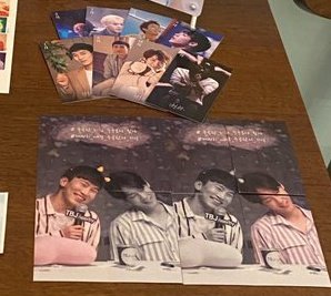 BtoBs_memory's tweet photo. 컵홀더 이벤트 카페에 방문 해주신 멜로디 여러분❣ 
포카 트레카 뒷면은 원랜 이렇게 입니다🤣
흑백 or 칼라 이렇게 맞춰도 자신의 마음이지만 그냥 저희의 의도를 알려드리고 싶었어요!
방문해주시고 후기까지 예쁘게 써주신 멜로디분들 모두 감사합니다💙 https://t.co/Ay6Plr6k4R