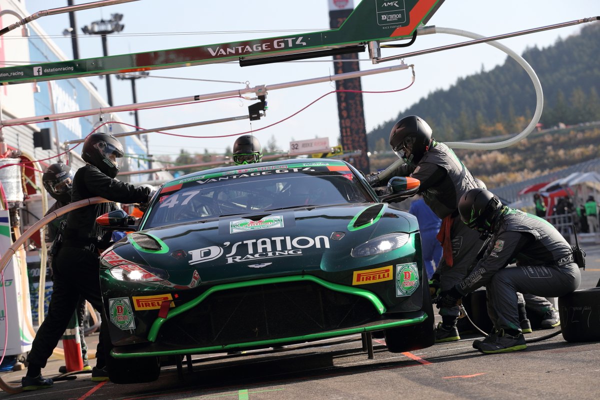 ピレリスーパー耐久シリーズ第4戦もてぎの決勝レースで、D'station Vantage GT4が終盤素晴らしい逆転劇をみせ、嬉しい初優勝を飾りました！
皆さま応援ありがとうございました。
#DstationRacing #Stai #SuperTaikyu #スーパー耐久 #S耐 #AstonMartin #AstonMartinRacing #VantageGT4