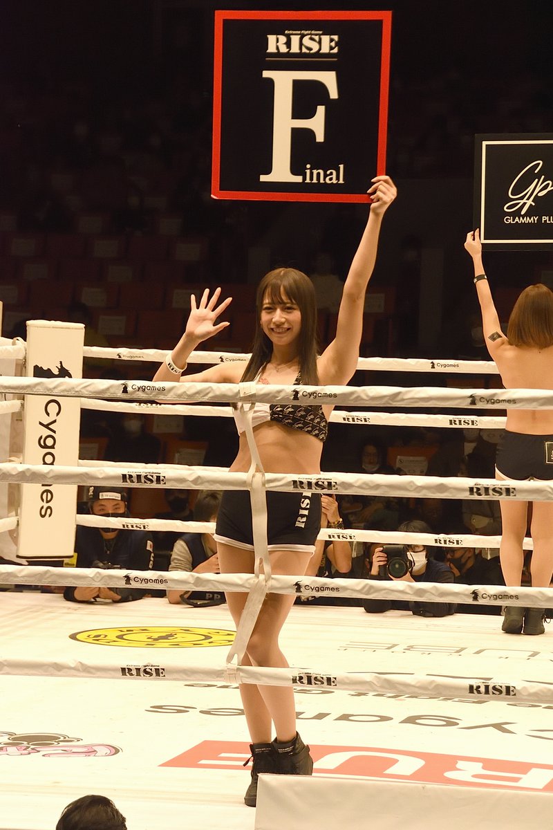 hiro_318's tweet photo. #RISE
#RISE143
#後楽園ホール
#北井智大 vs #吉沼大樹
#ラウンドガール #加乃ほのか さん #桜りん さん https://t.co/VEimbR7zXs
