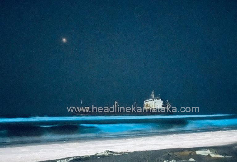 #SeaSparkle #Bioluminescence in Shashihithlu beach Mangalore for the First time. #headlinekarnataka #mangalorebeach #darkbluebeach #bluelightinbeach