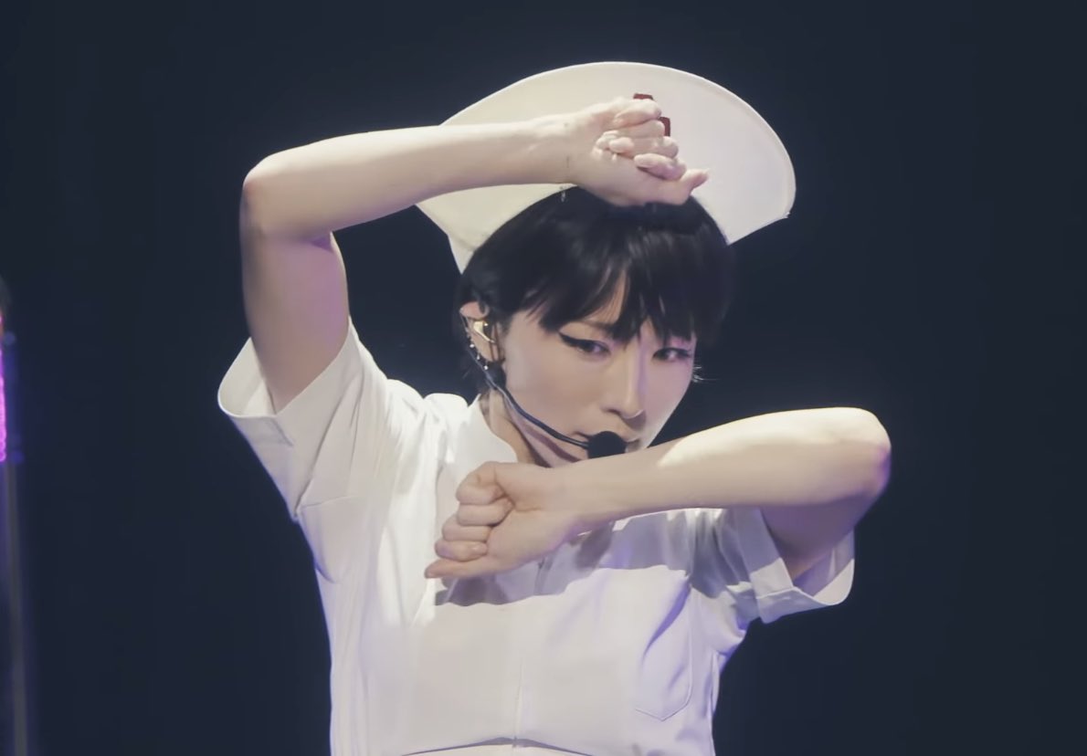 椎名林檎 は🇯🇵のシンガーソングライター。ロックバンド東京事変の