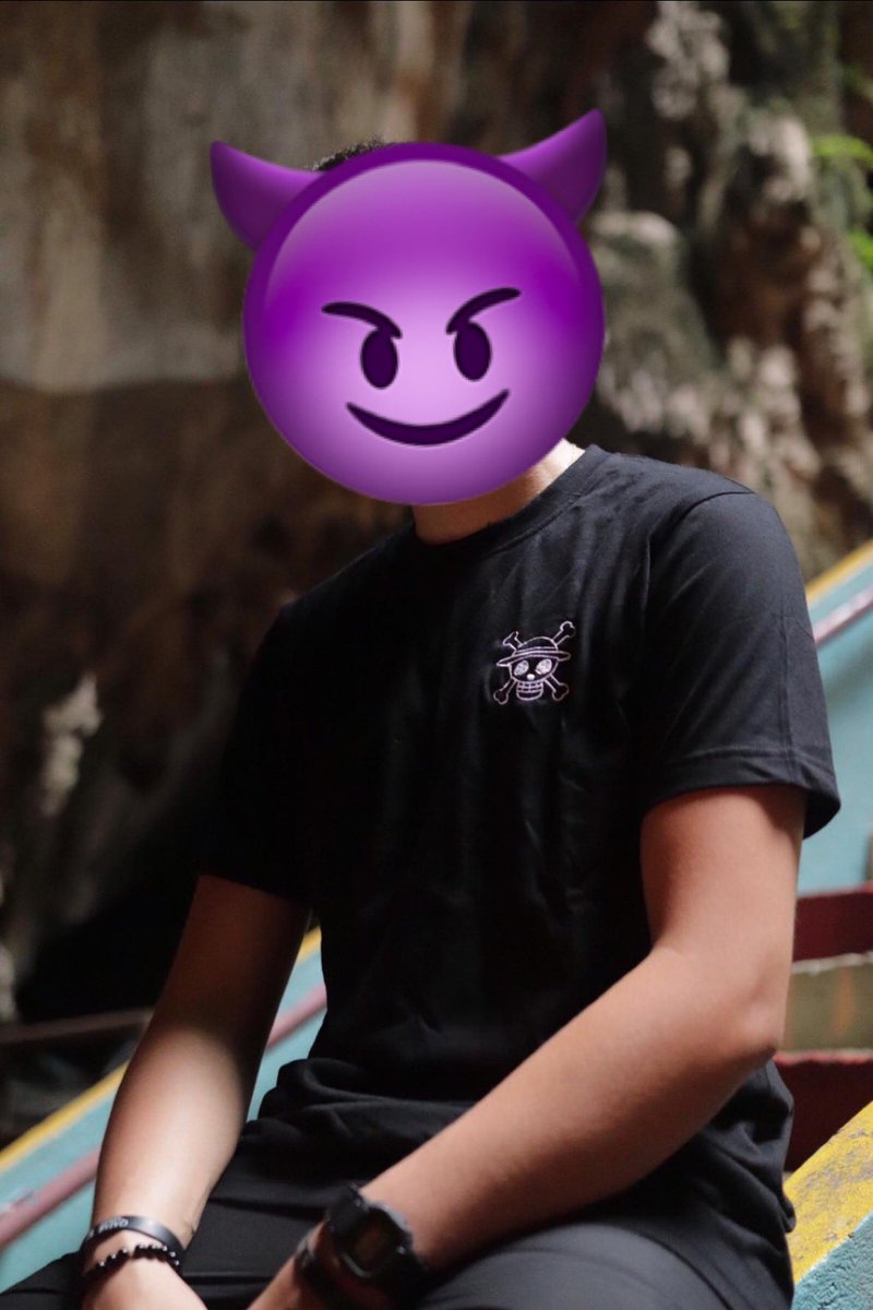 foolekflow's tweet photo. Salut l’équipe, je me lance dans la production/ vente Tshirts manga 
J’ai plusieurs collections, celui qui est intéressé qu’il hésite pas a me MP! https://t.co/22jYaNRU26