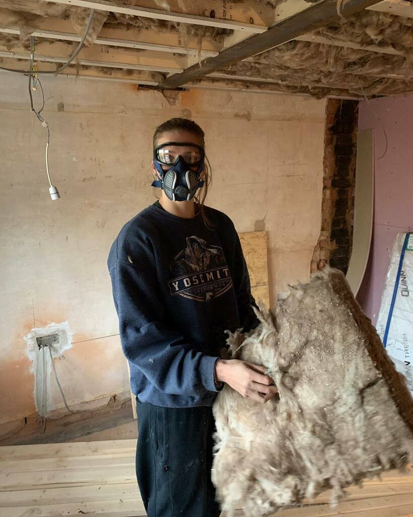 awehome_uk's tweet image. It’s a horrible job but someone has to do it... and PPE sure does help 😅

#womeninproperty #propertdevelopment #hmo #acousticinsulation #propertyinvestment #thisgirlcan #hmoconversion #backtobrick #femalepropertydeveloper #knaufinsulation instagr.am/p/CH5El7ol1sQ/