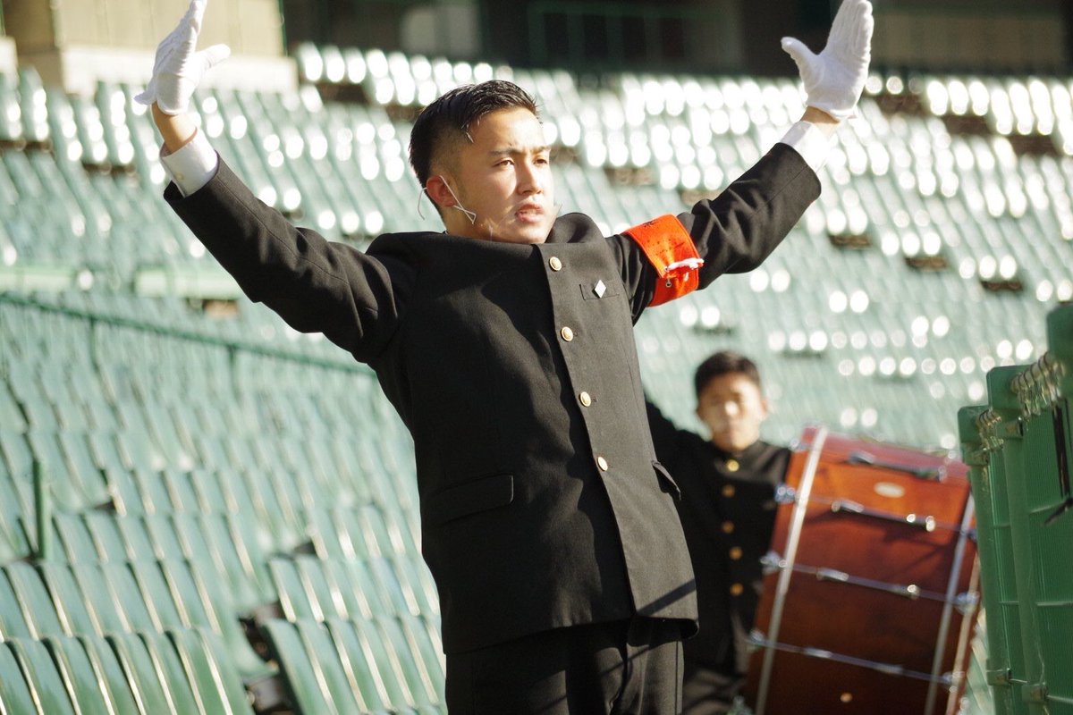 kobe_o_endan's tweet photo. 【旧三商大交流戦⚾️】
昨日は60代応援団最後の野球応援、大阪市立大と一橋大との交流戦でした！
市大との試合は野球部4回生の引退試合⚾️白熱した試合で大盛り上がりでした！応援団も感謝の気持ちを込めて全力で応援しました📣
一橋との試合に出場した新チームをこれからも応援団は応援していきます！💪 https://t.co/f41A7dX1eM