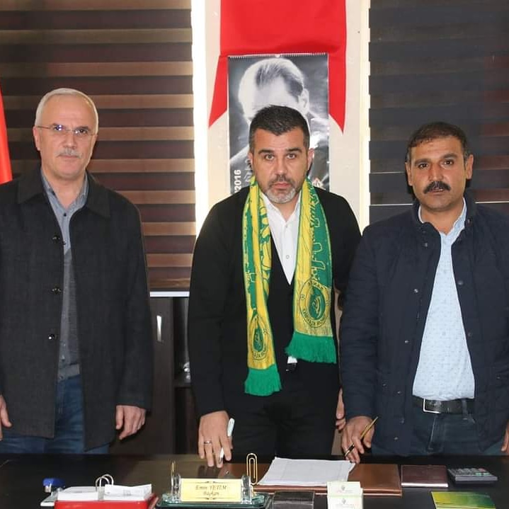Akadirbadilli63's tweet photo. Kulüp Başkanımız Emin Yetim Ve Başkan Vekilimiz Ahmet Kaytan"ın Katılımıyla Gerçekleştirilen İmza Töreni İle Yeni Teknik Direktörümüz Mustafa Alper Avcı ile Resmi Sözleşme İmzalandı. Şanlıurfasporumuza Hayırlı Olsun.
@emin_yetim
@akaytan63
#şanlıurfaspor
#Abdülkadir #BADILLI https://t.co/jRcEufPkdp