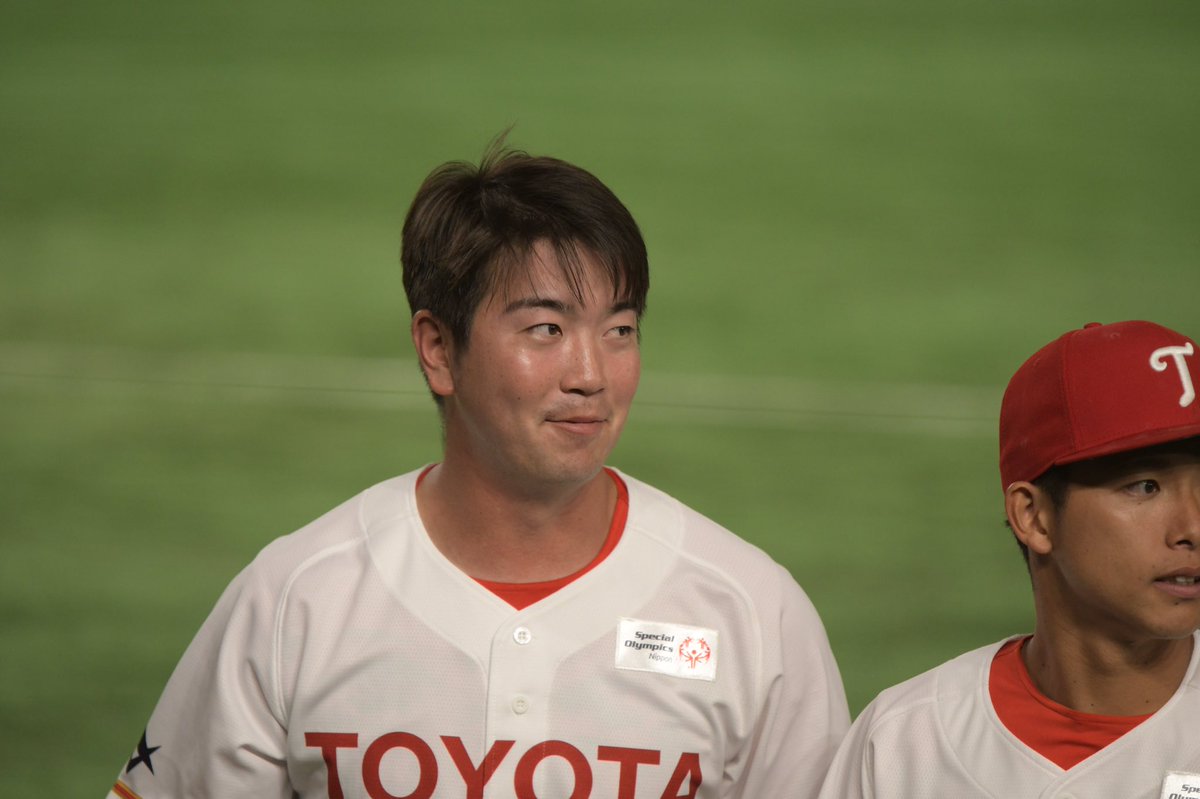 トヨタのベンチがやかましかったら、それは彼の声でしょう。
出場はなかったけど、持ち味は出せたんじゃないでしょうか？
2020.11.22
第91回都市対抗野球大会
セガサミーVSトヨタ自動車
#トヨタ自動車 #中村健人 #慶應義塾大学 #中京大中京高校 #ほんとにうるさかったです