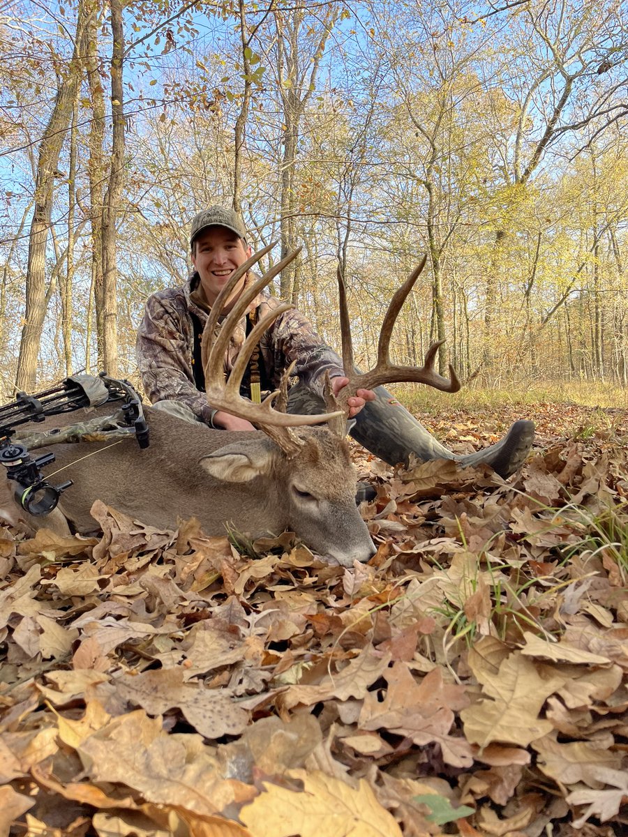 Michael_Pegg's tweet photo. Been a good week in the woods! Long time coming on this deer.. https://t.co/MrN2GVSiVQ