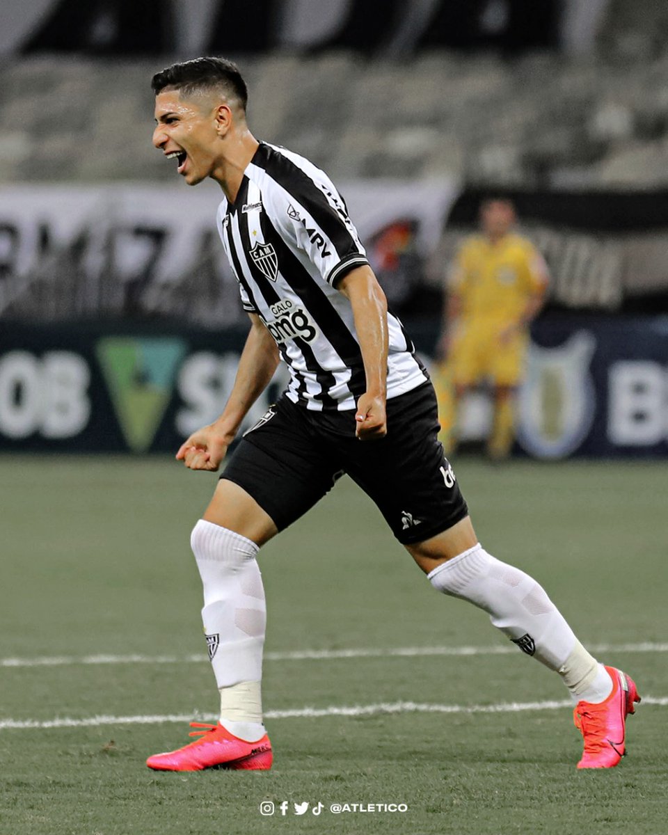 Atletico's tweet photo. Hoje não posso, tem jogo do #Galo! 🏴🏳️ https://t.co/AzboTLNW0p
