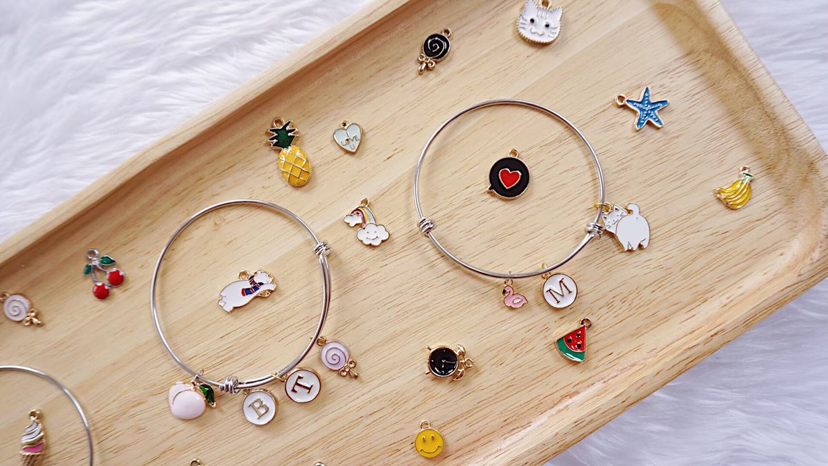youjustawake's tweet photo. 🤍 pls rt ✨ just.awke รอบนี้เราจัดหนักจัดเต็ม พบกับสินค้า customized มากมายเลย ทั้ง bracelet , keychain, brooch , bookmark, &amp; etc.
🌷วันเสาร์ที่ 28 พ.ย นี้ ณ JJ mall ณ งาน โบรา #bora_village บูธ A7 
❣️สามารถเลือกจี้ทุกอย่างเองได้ที่หน้าบูธเล้ยย เจอกันนะคะ💜
#ร้านค้าหมู่บ้านโบรา https://t.co/Kzk1QD9EG7