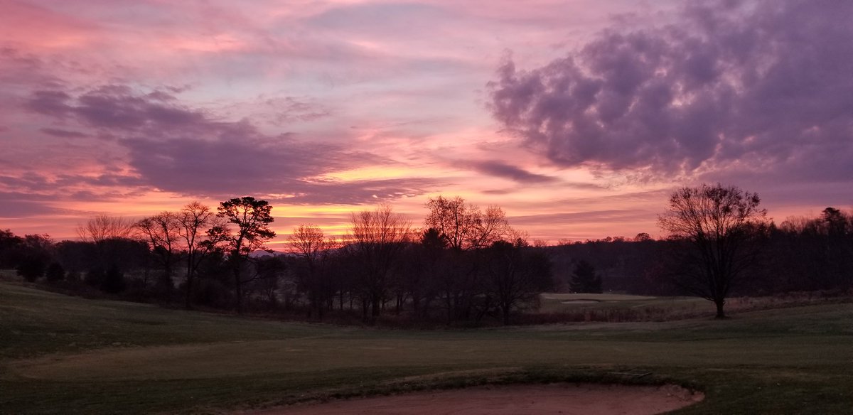 hvccturf's tweet photo. Not a bad way to start a Sunday https://t.co/kezOHJqNZv
