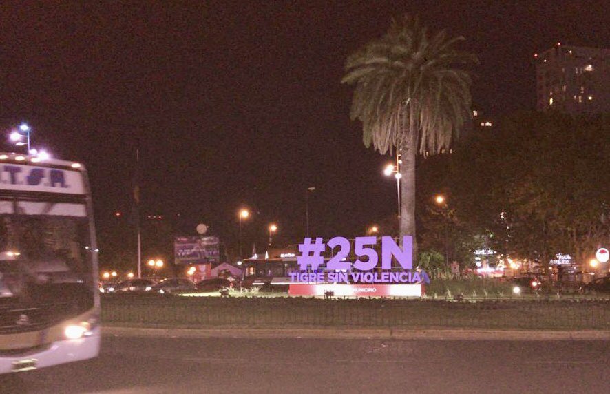 SecMujeresTigre's tweet photo. Nos vamos preparando para la semana del #25N💜 y así comienza a mostrarse nuestra cuidad: @MunicipioTigre🐯
#25N
#TigreSinViolencia https://t.co/79ZTL9l8mX