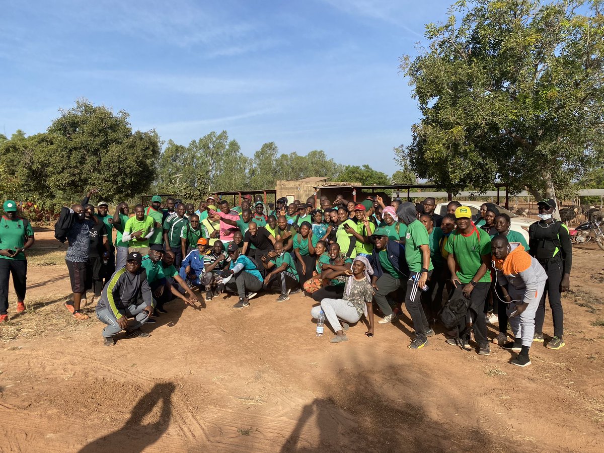 MaliSdmv's tweet photo. Ce matin, à la ferme Kledu, plusieurs km parcourus🤩🤩🤩🤩 et nous étions 80! 
#awnkosport
#sdmvmali
#onnelachepaslaffaire
Rejoignez nous ! https://t.co/dOKQXM6i8i
