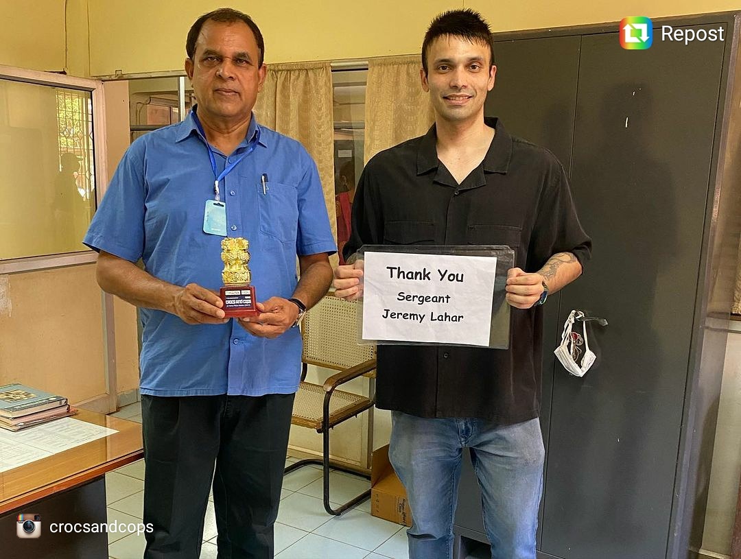 Mr_Officer713's tweet photo. 🗣 THANK YOU to @AnishQuenim and @CrocsAndCops for the opportunity of a lifetime! Anish coordinated and facilitated the #united1000 project from Oct-Dec of 2019 and was nice enough to partner with @houstonpolice and I ALLLL THE WAY From Verna, Goa, India! 🙏🏾 #relationalpolicing https://t.co/EyO0CC8gzb