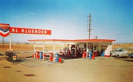 CityofPhoenixAZ's tweet photo. In today's #NovembertoRemember we look back to this service station that was on the north east corner of 51st Ave. and Indian School in the #1950s. #oldgasstation
#Phoenix #PHX #Historic #History #PhoenixHistory #oldphoenix https://t.co/v3biRfMk9R