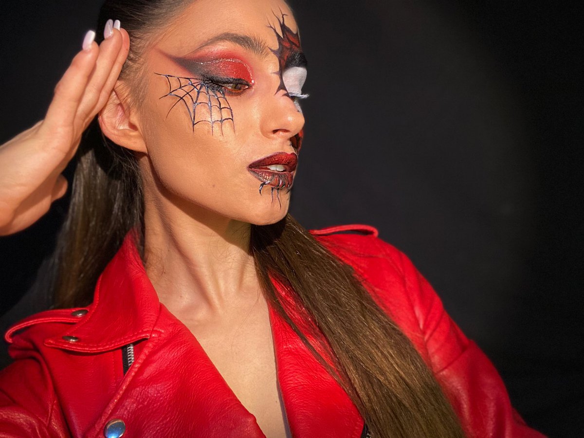 SpiderWoman 🕸🕷❤️
¿Que os parece mi nuevo maqui?🤩
Ayudadme a llegar a más gente si os ha gustado 🤩
Que tengáis un domingo estupendo ✨