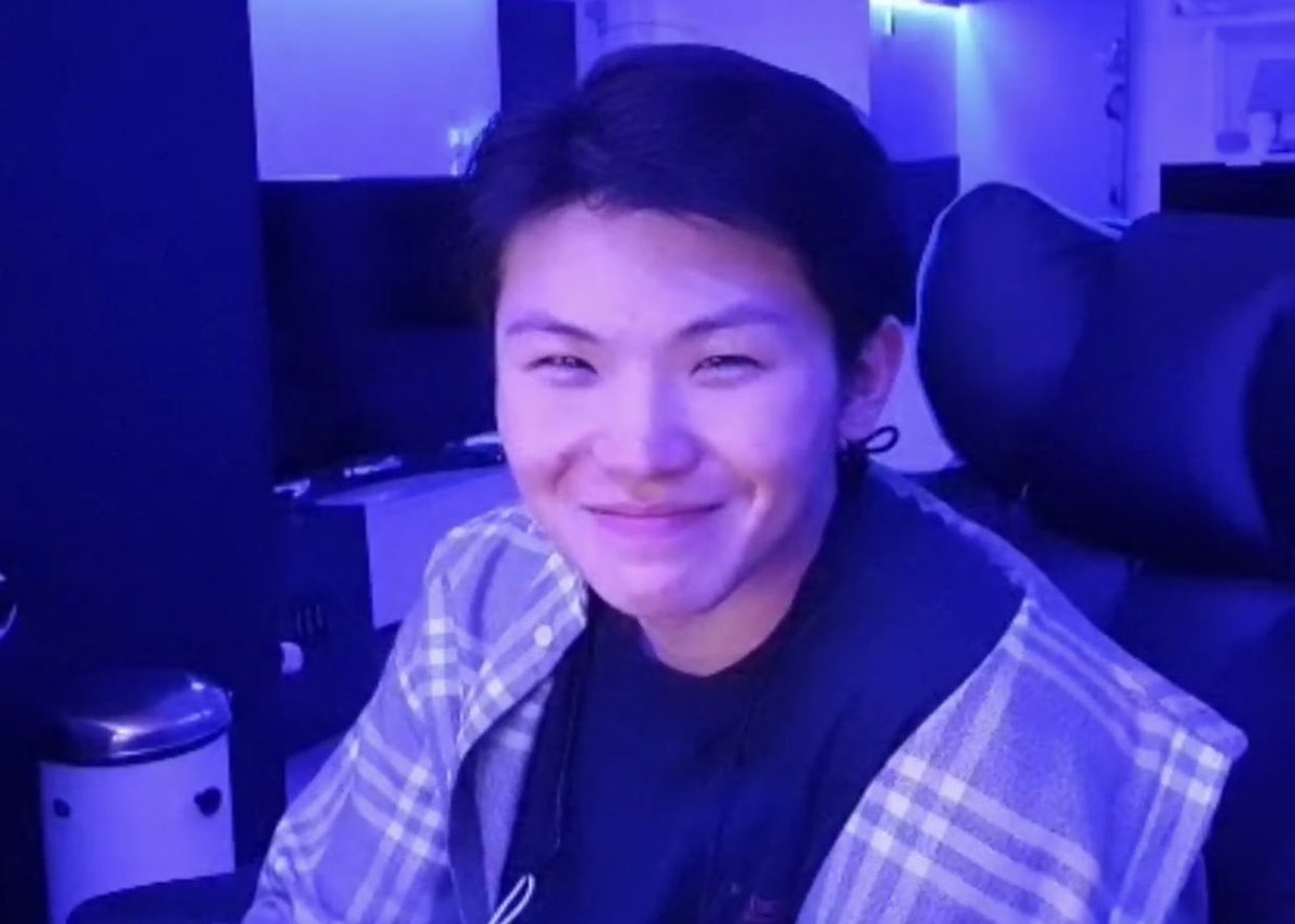 조곤조곤 얘기하는 생일 브이앱 너무 좋아💖
