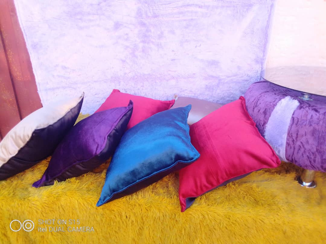 okanninuola's tweet photo. It's all our #craftworks we #craft #cozychairs #cozytable #wallfinishes #floordecors #wallpanels #floormats #doormats #rugs #throwpillows #interiordesign @olusogaowoeye @iyaboawokoya @woye1 @jeffphilips1 @BayoAdedosu @sarnchos @dmightyangel @KomeLaw @fattylincorn01 https://t.co/idKhVONCKM