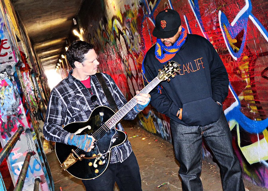 MelliStreams's tweet photo. It's our BIRTHDAY (@JawzOfLife &amp; @musicalmindz_) and the ANNIVERSARY of the release of our 2 albums! 🎂🎁🎉🎈

CELEBRATE with us by STREAMING or DOWNLOADING your favorite Mellifluous Streams songs on https://t.co/22TkJrZ3TT or your favorite digital media platform! 🎤🎸 https://t.co/Mqgm6Hm9IG