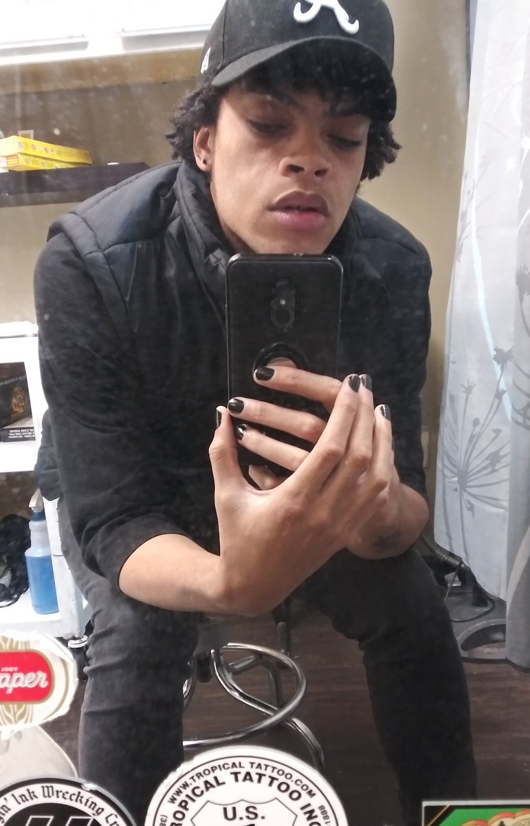 SSMerckTheJerk's tweet image. a lil mascara and never hurt anyone..
#FreeMelee #workflo #toomuchdrip