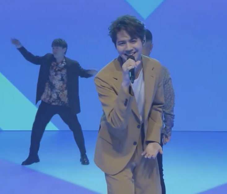 haruryota86's tweet image. エバグリ最高…
龍友くん変顔してないかと、円陣でなんか喋ったかな??って絶対確認してしまう😂
大好きすぎるっっっっ!!!!!

#GENERATIONS 
#GENE高 
#GENE_Loading