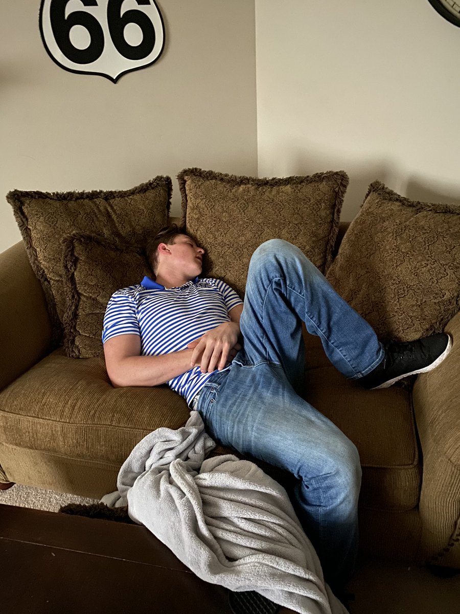 DylanMiles12's tweet photo. @LoganLgoebel @M4ST3RGEE This is the reason I don’t take shots with you. https://t.co/PCTJGh4FVk