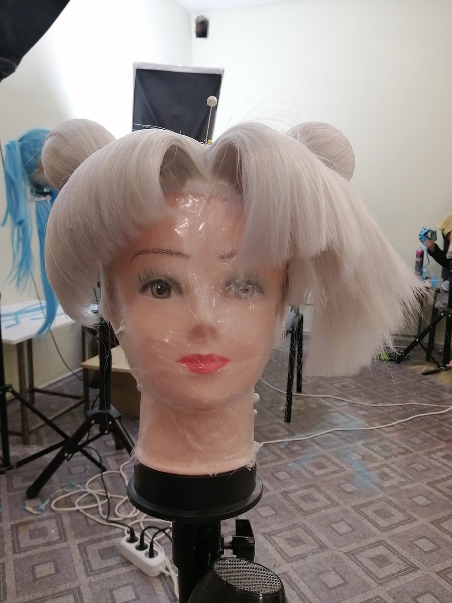 Коротко о том, как может выглядеть парик в "процессе"
#wig #wigmaker #SailorMoon #serenity #wigstyling