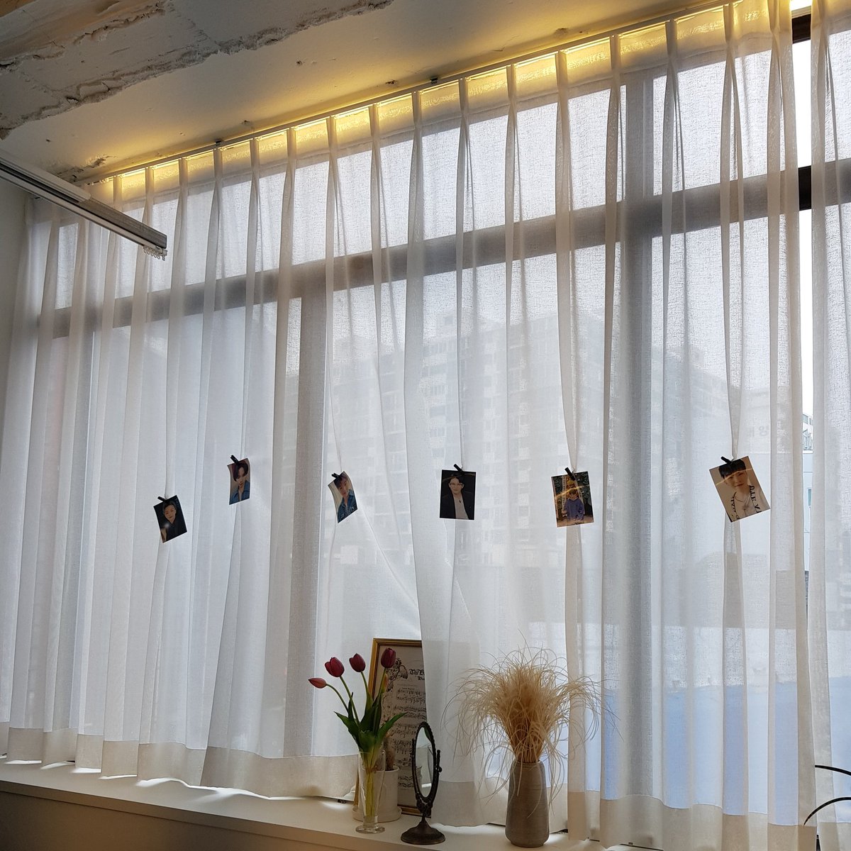 201122, 지훈날 컵홀더 이벤트 '카페 일주일'

공지부터 컵홀더, 포스터, 특전 다 취향저격😊 비가 와서 더 운치있었던 광안리 바다까지 다 좋았다🥰

<a href="/Magnificent_WZ/">매그니피센트✨</a> 매그니피센트님 덕분에 행복한 지훈날을 보낼 수 있게 되었어요! 고맙습니다😍

#지훈이의_찬란한_스물다섯 #INTO_YOUR_JOURNEY